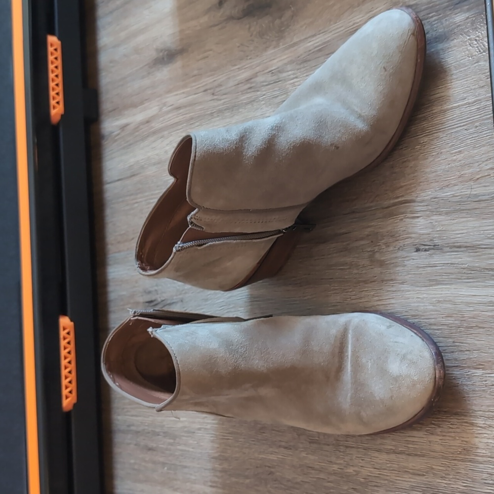 Sam Edelman Boots (size 9)